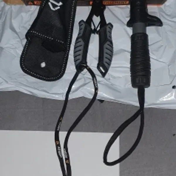 Verified buyer photo of HookGrip fishing pliers, submitted by an AliExpress Shopper from South Korea